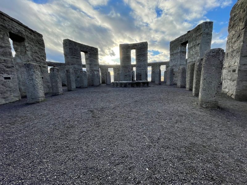 Concrete Giants On The Columbia