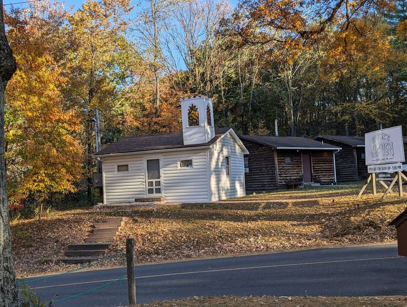 A Mosque On The Grounds Reflects Ali's Deep Spiritual Life