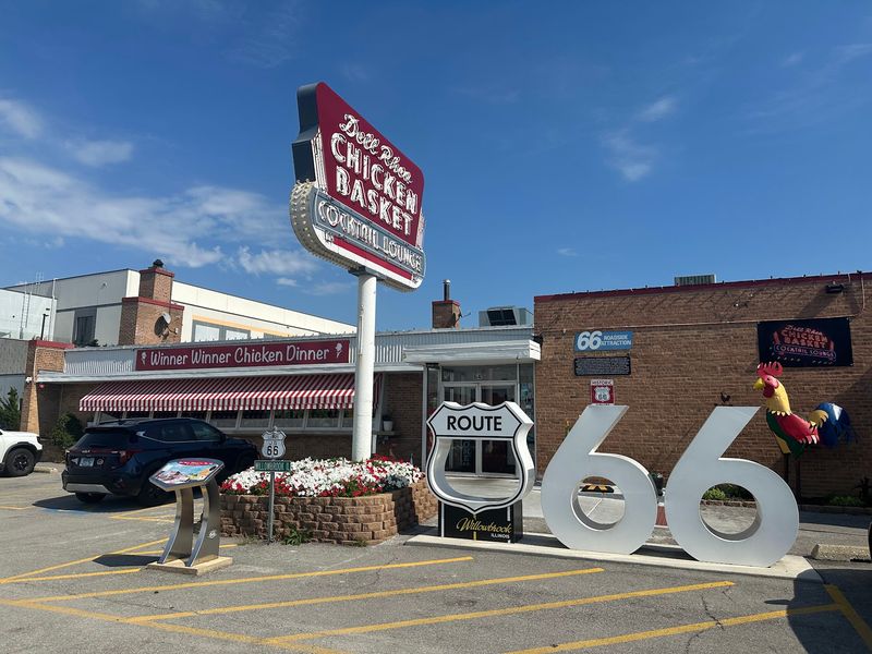 A Mother Road Favorite In Willowbrook