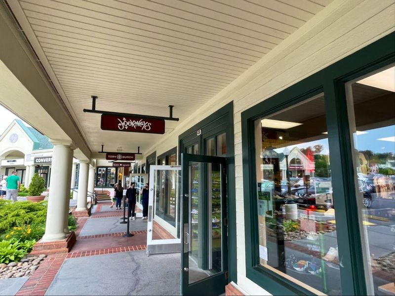 A Mountain Backdrop That Makes Shopping Feel Like An Adventure