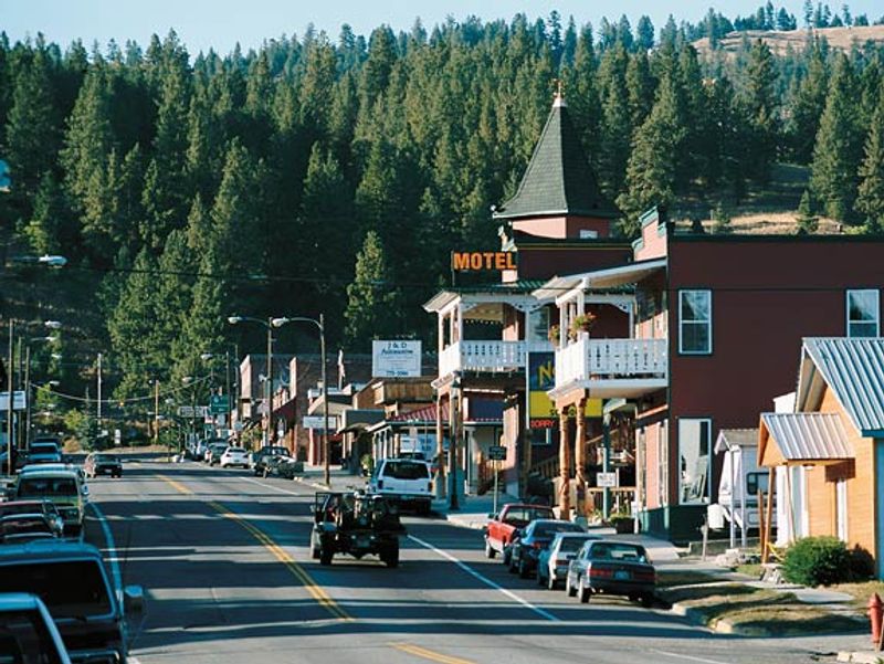 A Mountain County Seat With Fewer Than 1,000 Neighbors