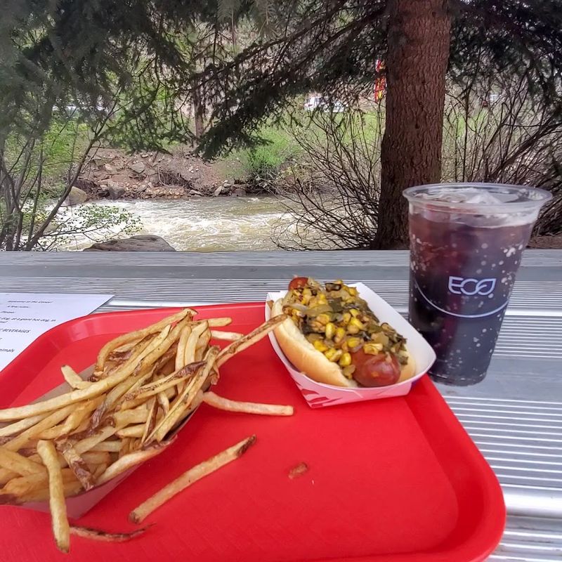 The Chili Dog That Keeps People Coming Back