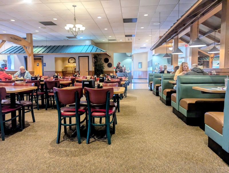 A Mountain Town Buffet With Old School Heart