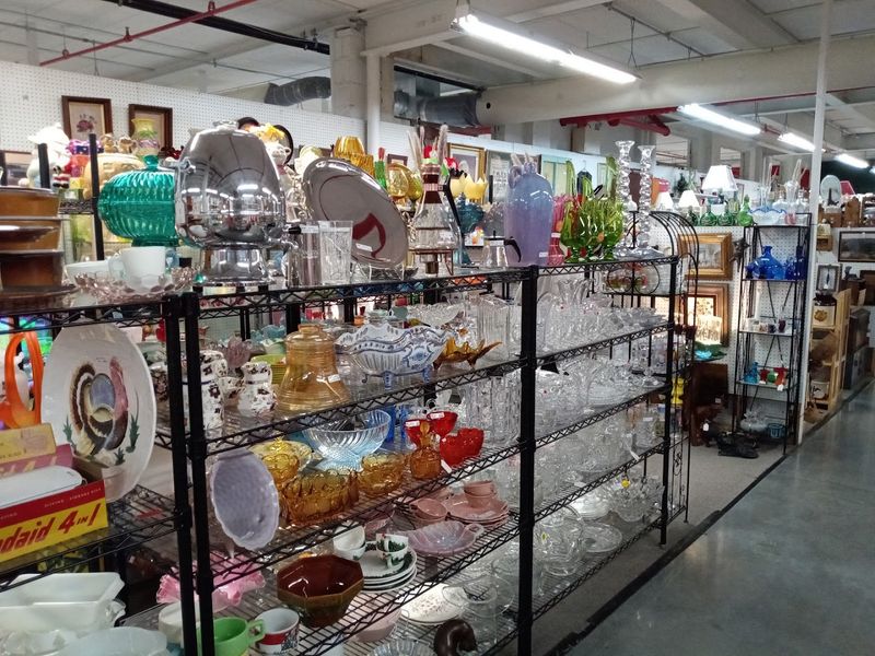 Strategic Location in Pennsylvania's Antique Capital