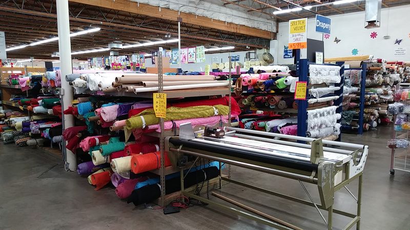 A North Phoenix Fabric Warehouse Made For Bargain Hunters