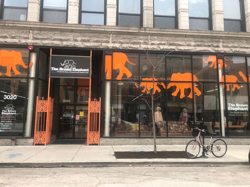 A Northalsted thrift stop with an easy Chicago address