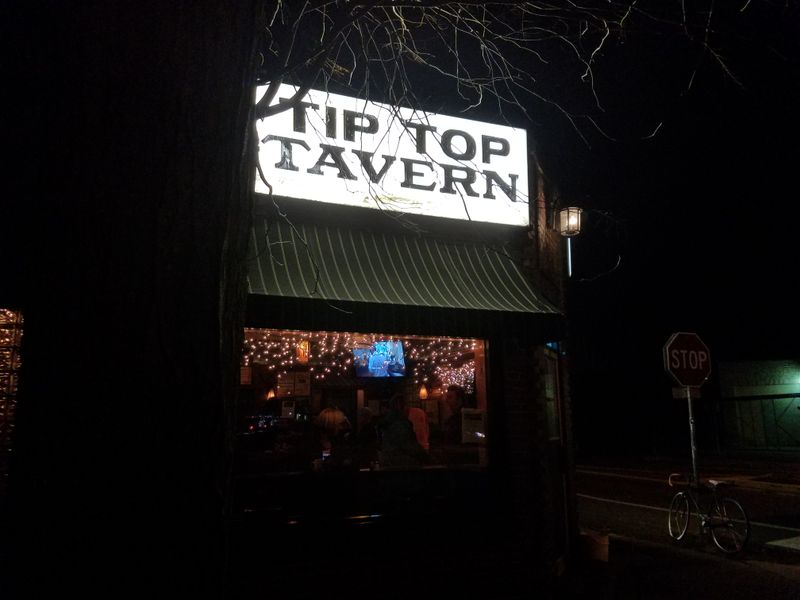 Hours That Welcome Night Owls and Early Birds