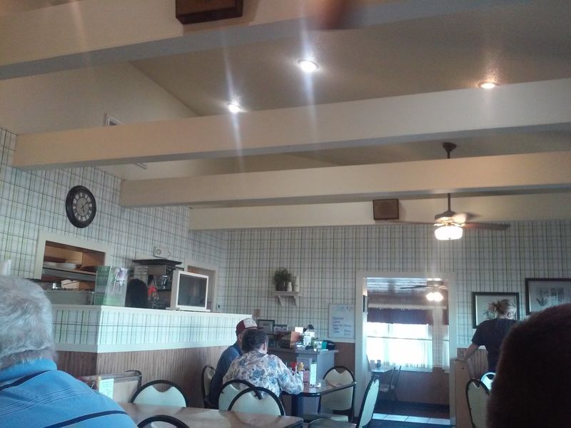 A Nostalgic, Nothing-Fancy Atmosphere