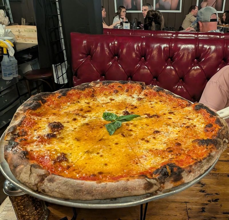 The Signature Pizzas That Keep People Coming Back