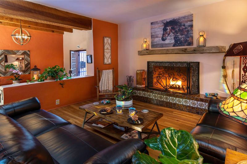 A Peaceful Retreat in a Quiet Neighborhood