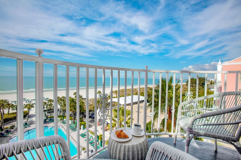 Beachfront Dining That Actually Delivers