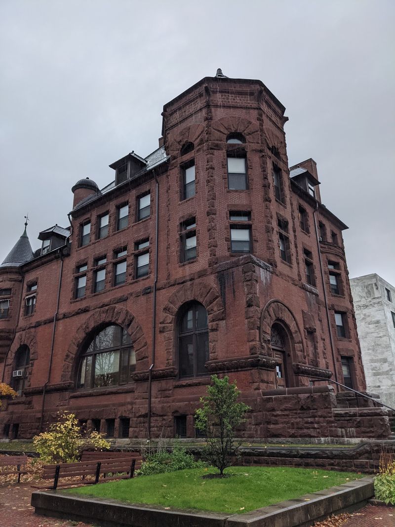 A Pioneer Building So Grand It Seems Out Of Place A Pioneer Building So Grand It Seems Out Of Place