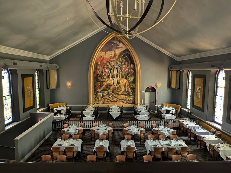 A Place Built For Slow, Relaxing Meals