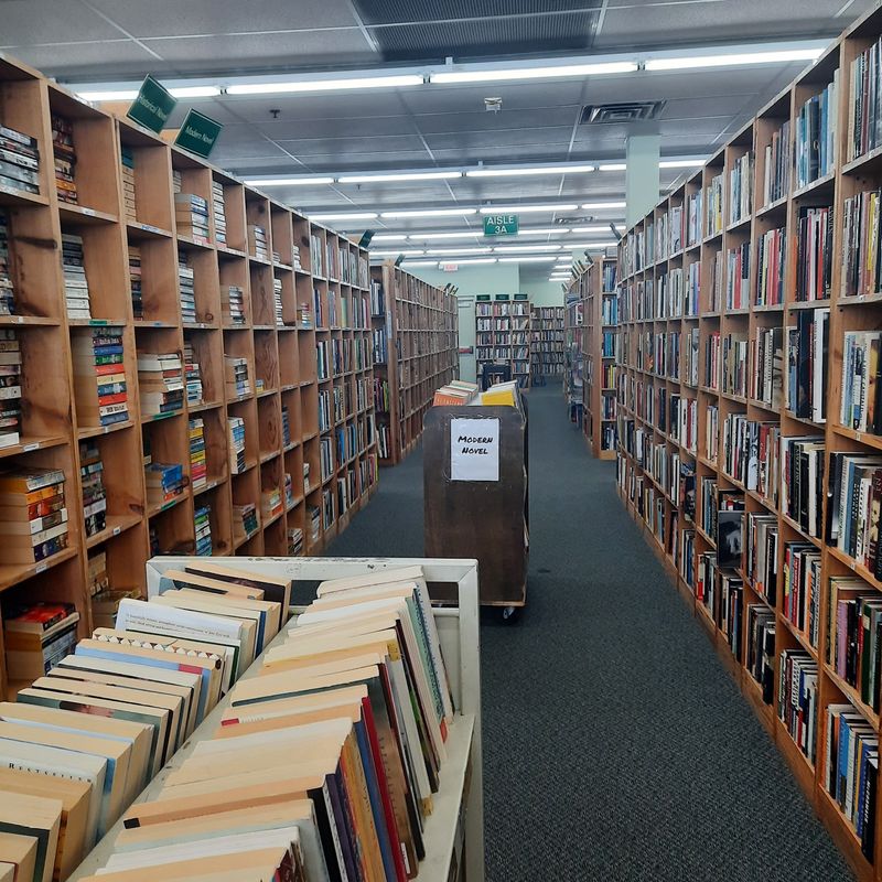 A Plain Storefront Hiding A Book Maze A Plain Storefront Hiding A Book Maze