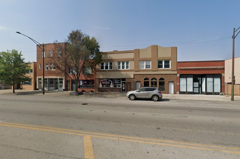 A Plain Storefront On Milwaukee Avenue Hides Serious Polish Baking