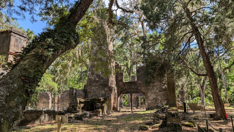 A Plantation Story Worth Hearing, Even The Hard Parts