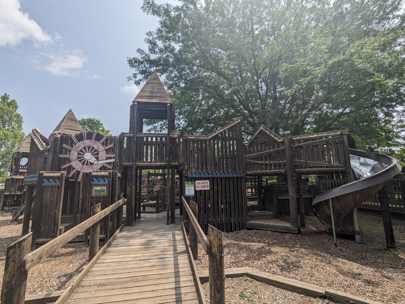 A Playground Kids Cannot Stop Raving About A Playground Kids Cannot Stop Raving About