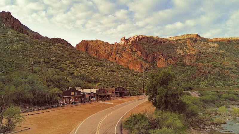 A Pocket-Sized Frontier Town on the Apache Trail