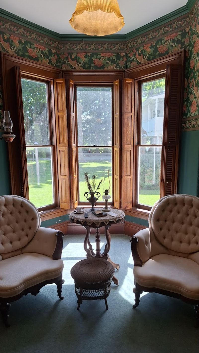A Preserved Prairie Home 