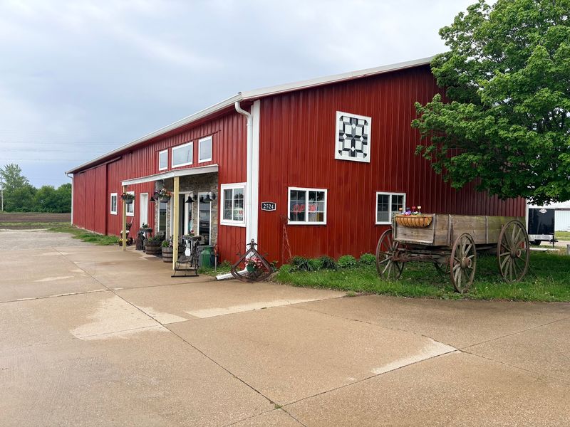 A Quilt Barn Hiding In Bloomington A Quilt Barn Hiding In Bloomington