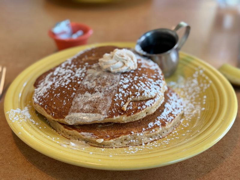 A Rainier Avenue Breakfast Counter Worth Crossing Town For