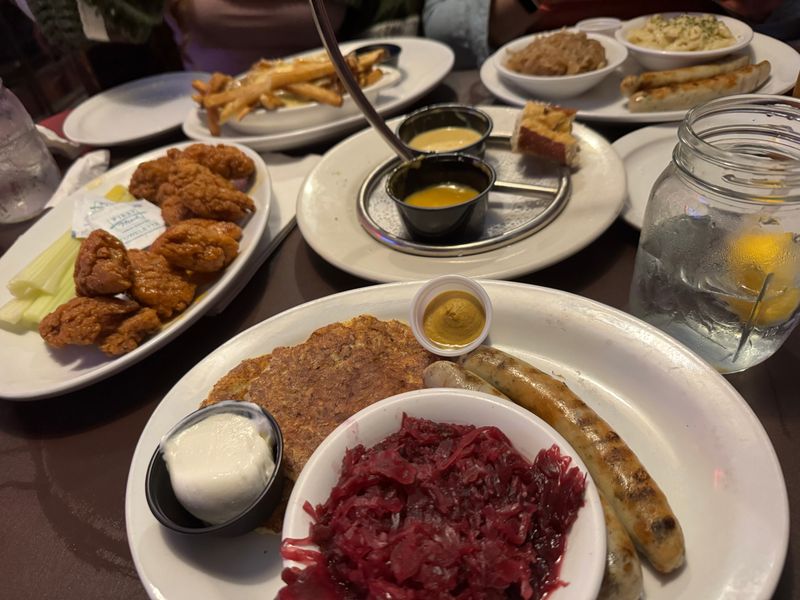 Stuffed Pretzels That Have Customers in a Chokehold