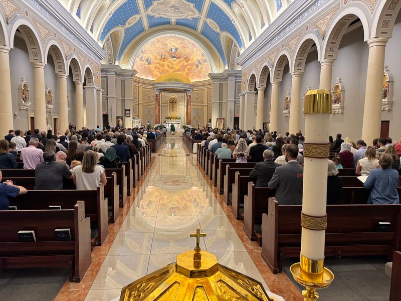 A Reverent Mass With Traditional Touches
