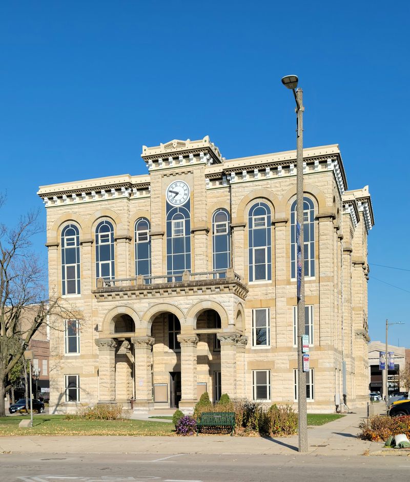 A River City Crowned As LaSalle County's Seat