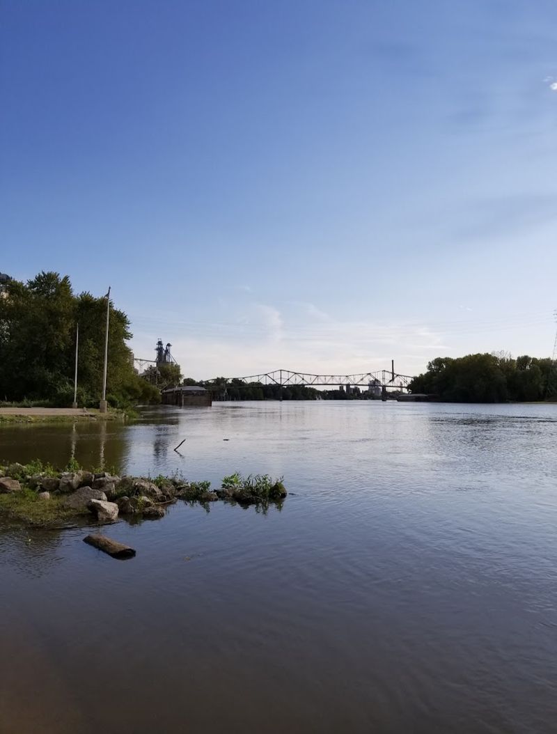 A River Town That Knows Fishing A River Town That Knows Fishing