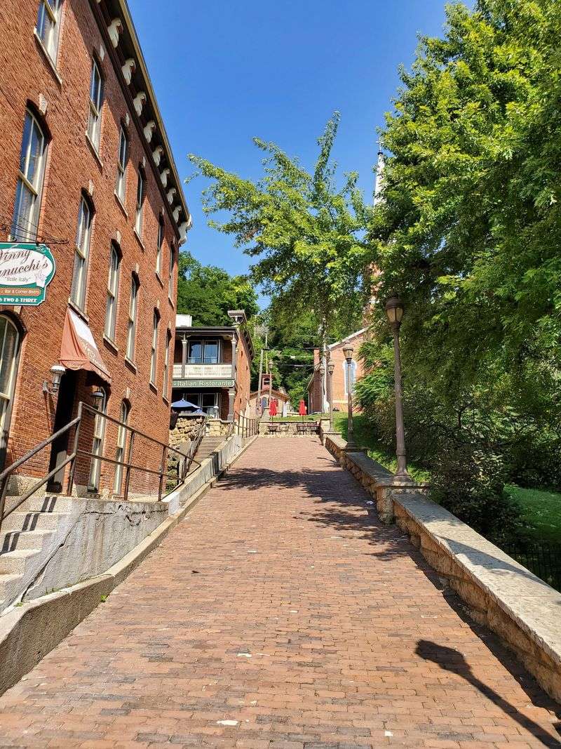 Architectural Time Travel On Bench Street