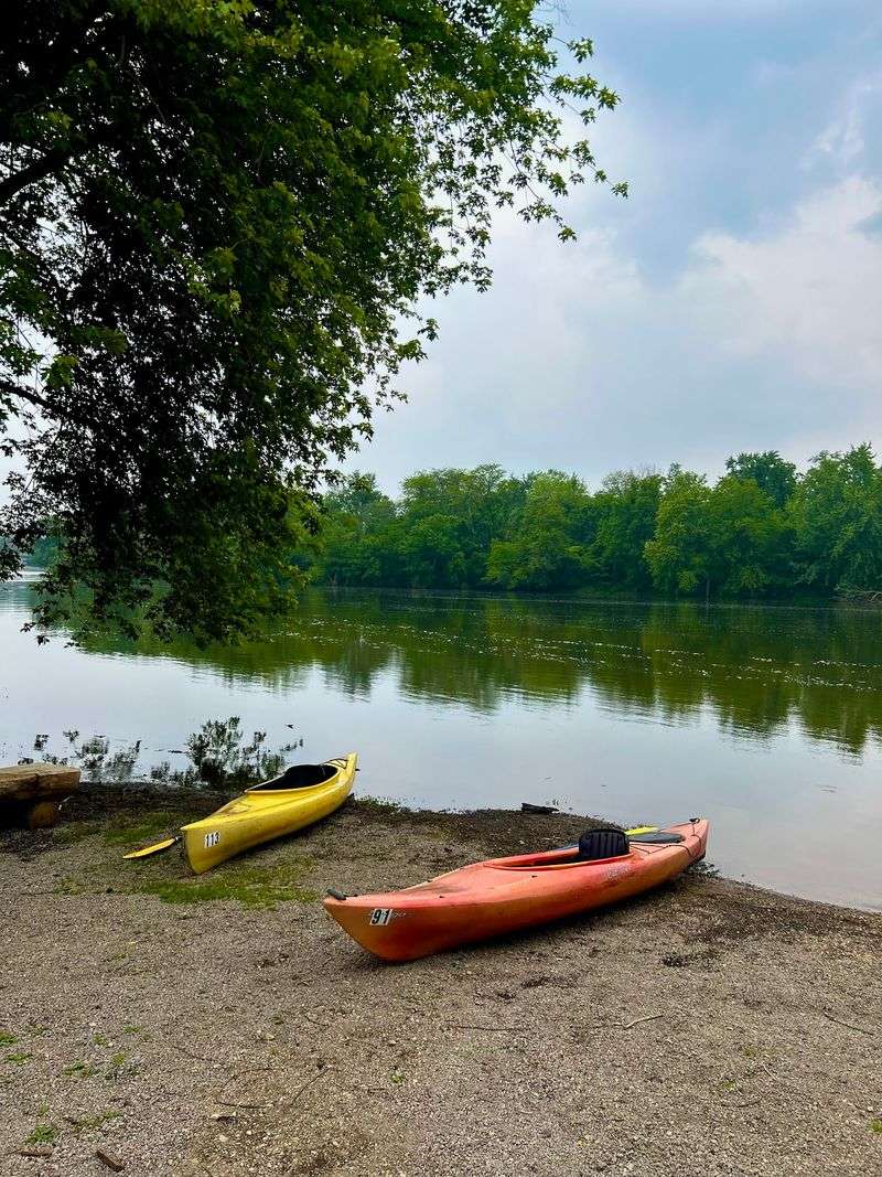 A Riverside Outfitter On Kankakee's North Side