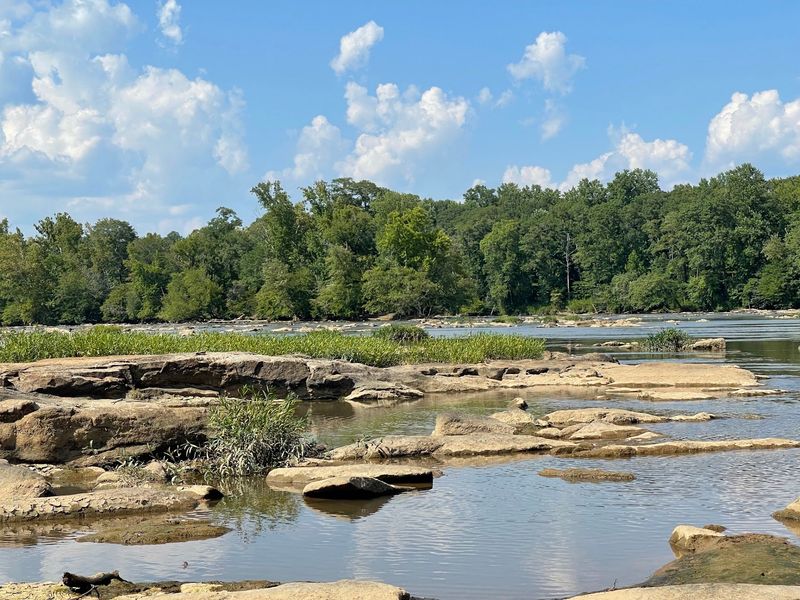 A Riverside Setting That Feels Far From Everything
