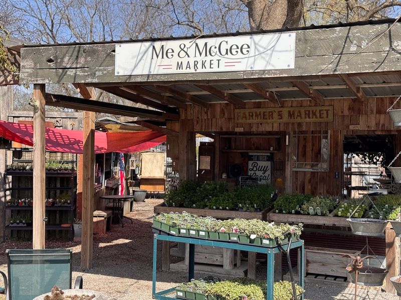 A Roadside Market With A Slow Country Feel A Roadside Market With A Slow Country Feel