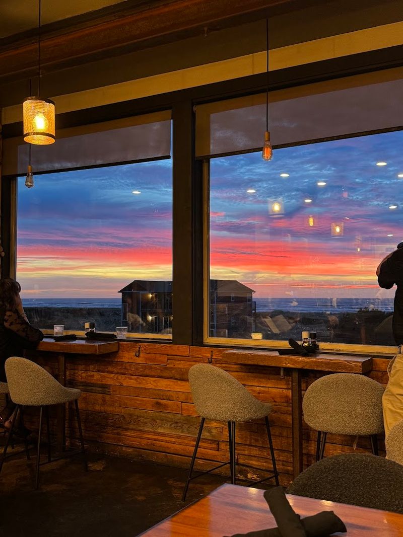A Rooftop Perch With Pacific Ocean Views A Rooftop Perch With Pacific Ocean Views
