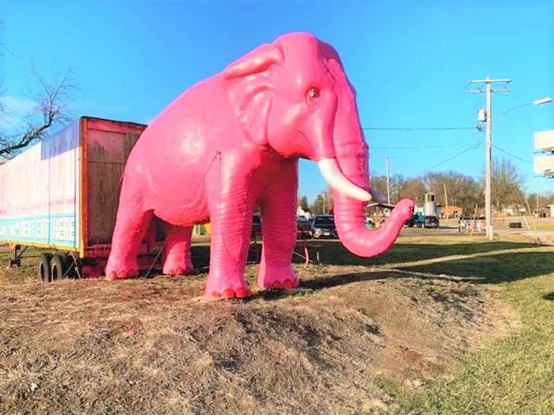 A Route 66 roadside landmark