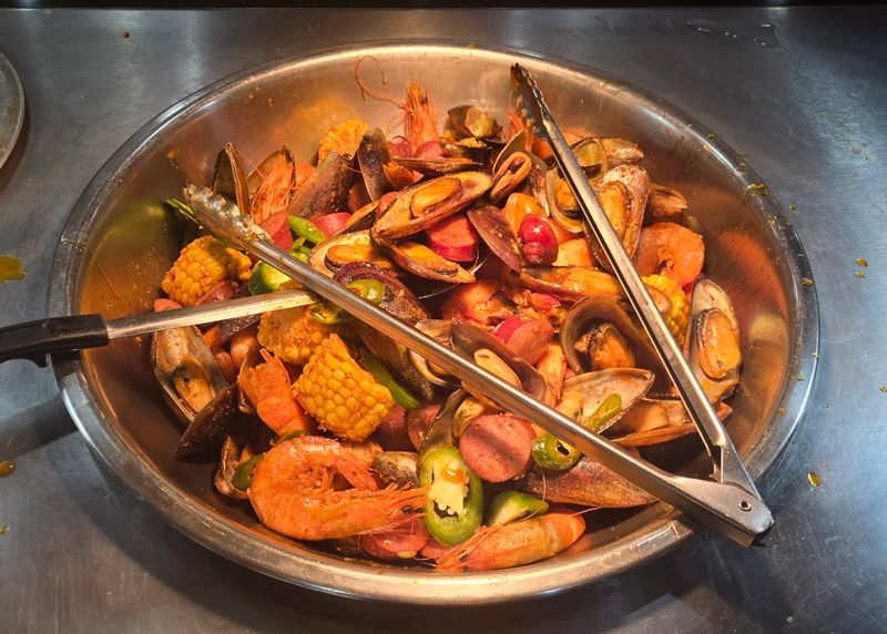 A Seafood Boil Buffet On Burbank's West 77th Street A Seafood Boil Buffet On Burbank's West 77th Street