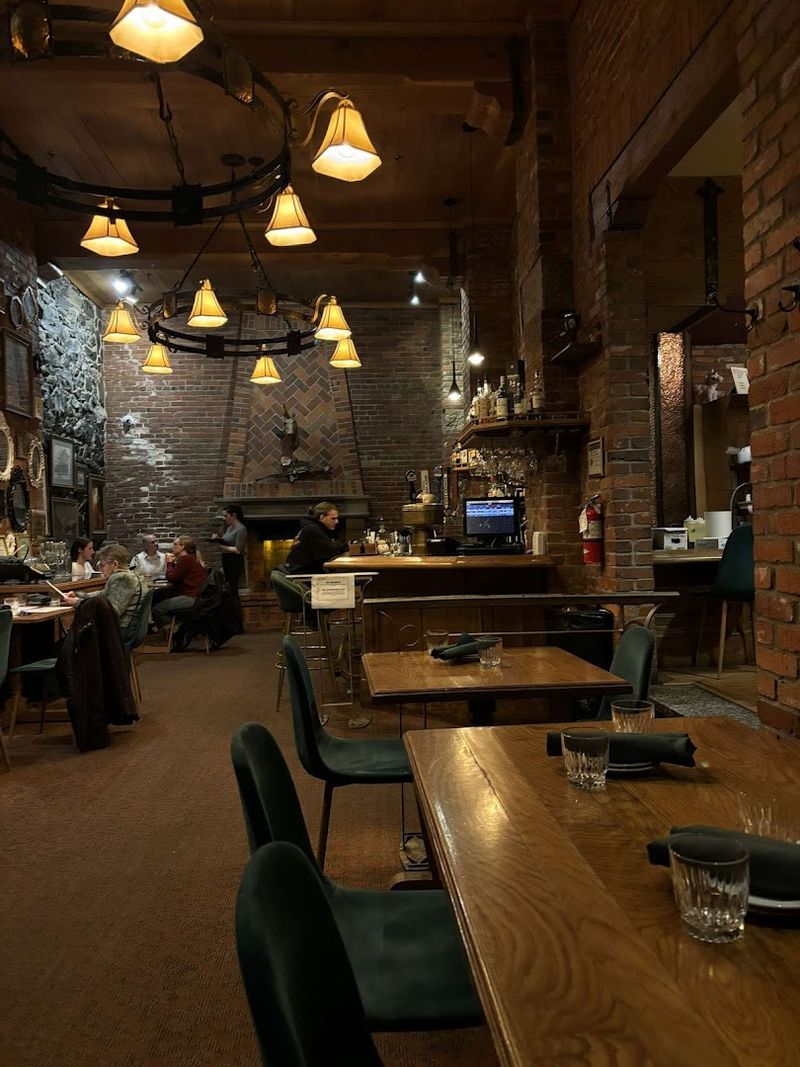 The Historic Montvale Hotel Connection