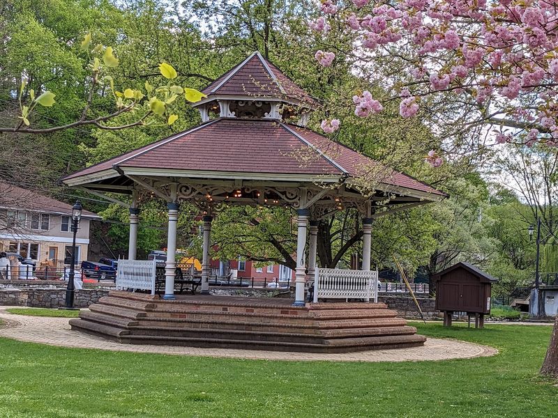 A Shopping Plaza Almost Took This Park's Place