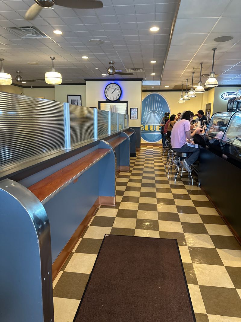 Bright, Sunlit Seating That Makes Every Plate Photograph Well