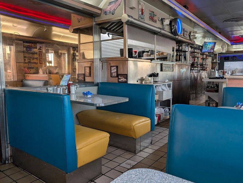 Where Lakewood Keeps Its Breakfast Loyalty