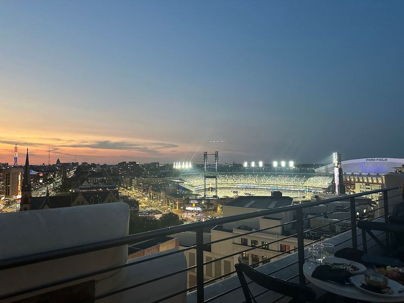 Claim A Terrace With A Sightline