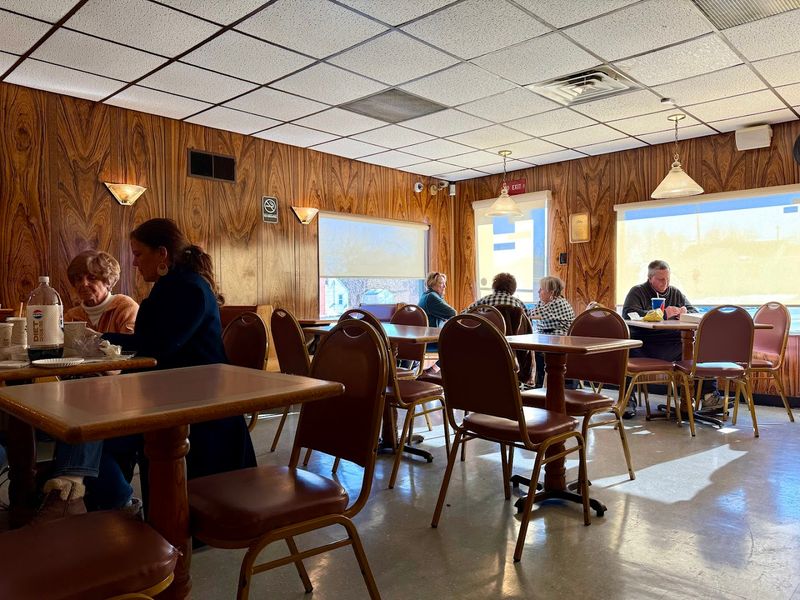 The Old-School Atmosphere That Sets The Mood