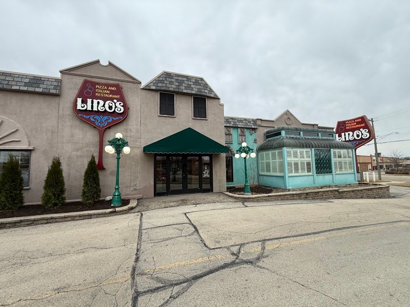 A Slice of Italy on Rockford's East State Street A Slice of Italy on Rockford's East State Street