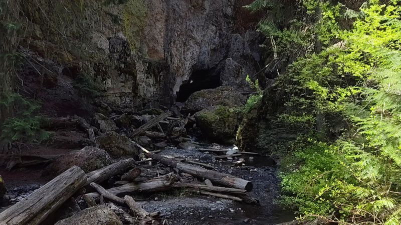 A Slot Canyon Return Route For The Adventurous