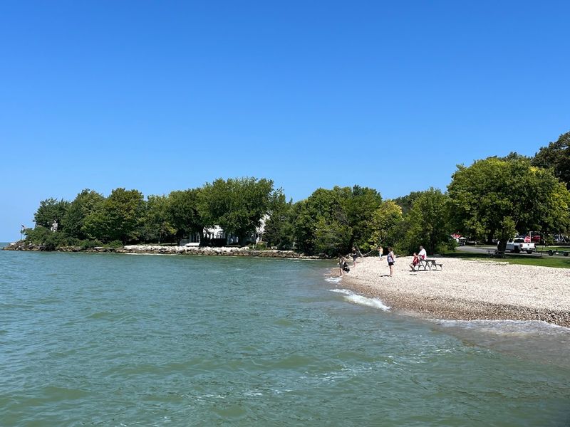 A Small Park With A Big Lakeside Personality A Small Park With A Big Lakeside Personality