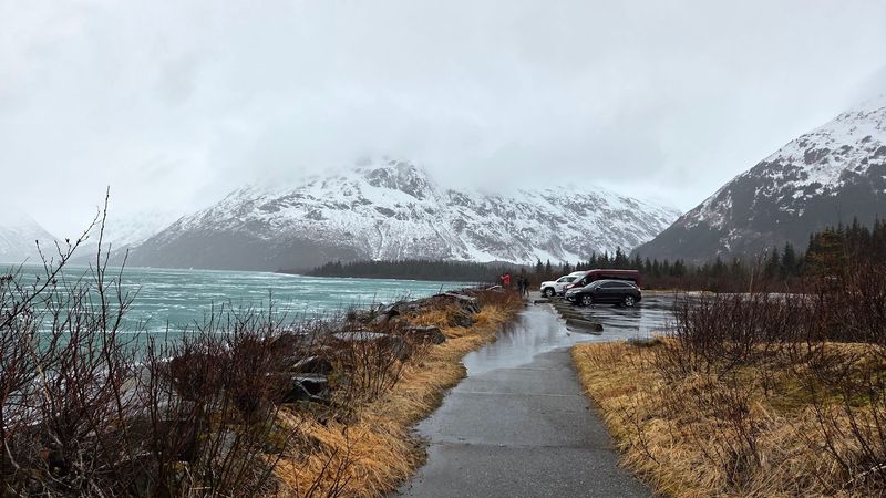 A Snow-Capped Backdrop That Never Gets Old A Snow-Capped Backdrop That Never Gets Old