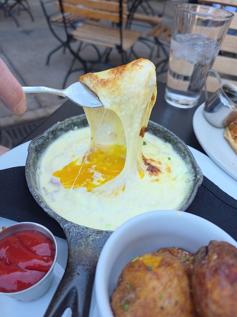 A Soft Verdict on Breakfast in a Living Landmark