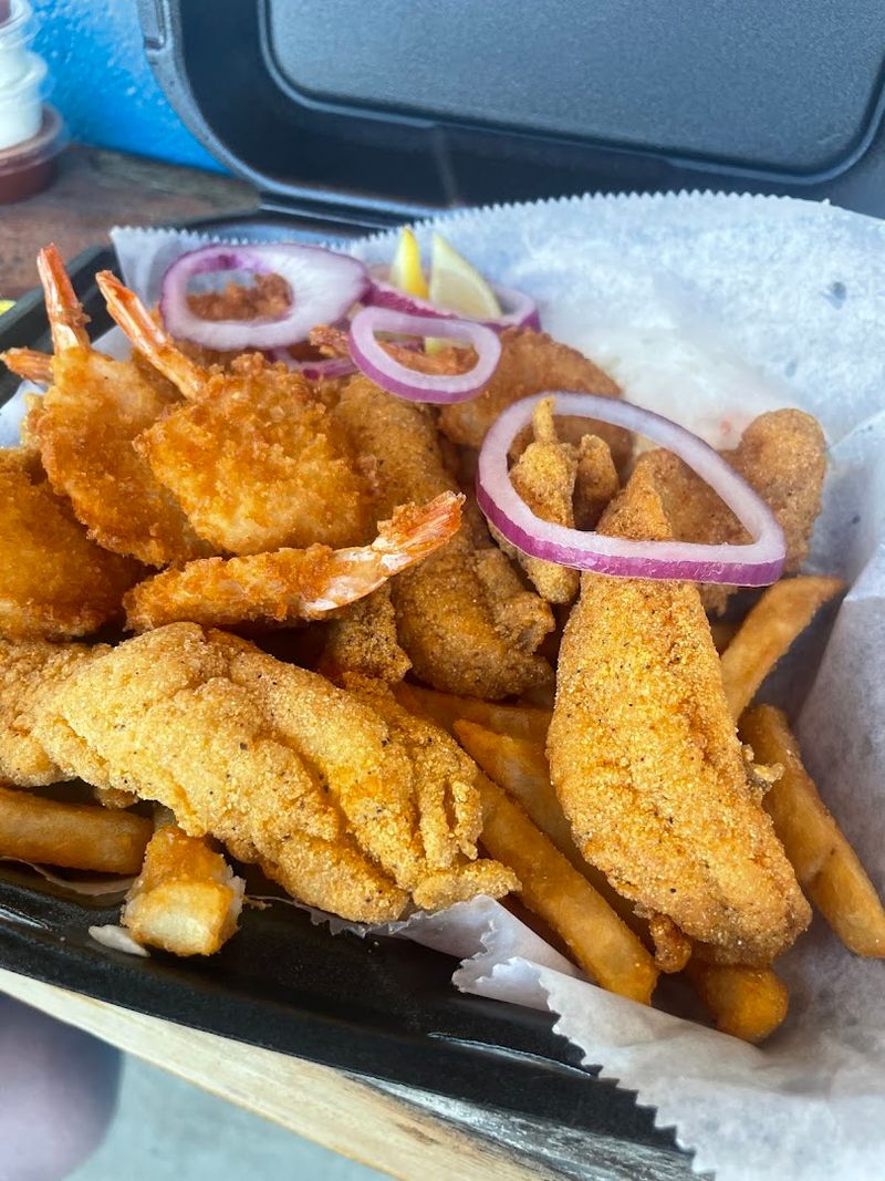 The Crispy Catfish That Built Its Local Legend