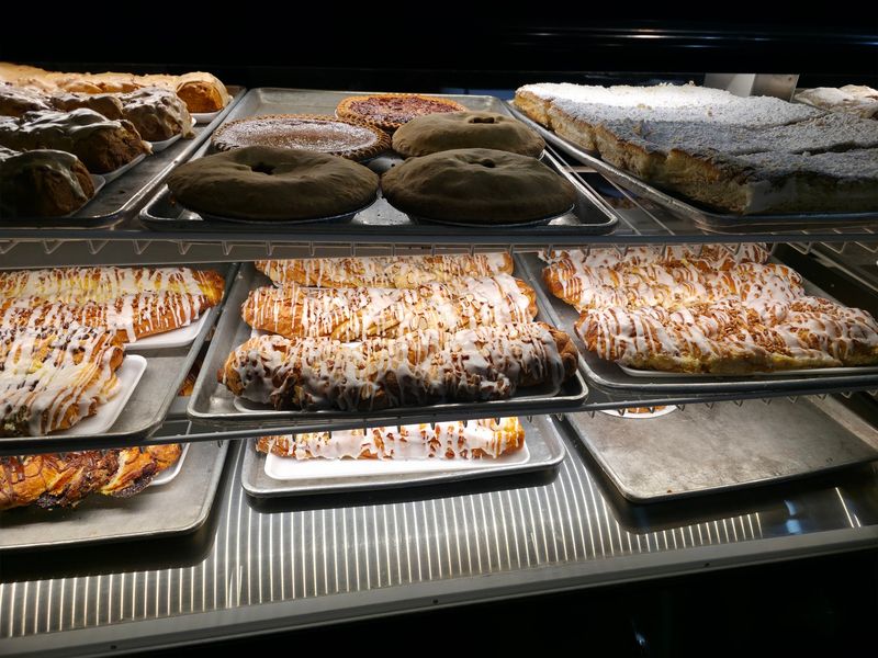 A Southwest Side Bakery That Still Draws Crowds Before Sunrise A Southwest Side Bakery That Still Draws Crowds Before Sunrise
