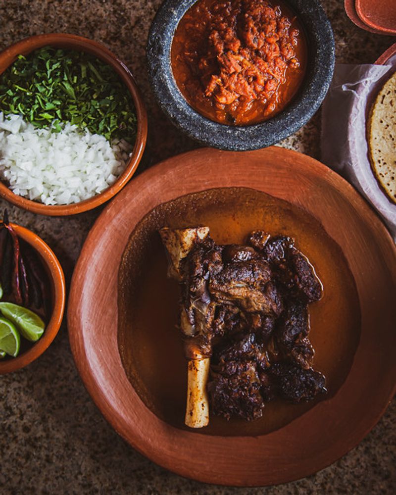 A Southwest Side Counter Built Around One Great Dish
